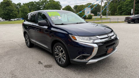 2017 Mitsubishi Outlander ES