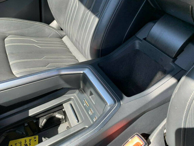 2019 Audi e-tron quattro Prestige