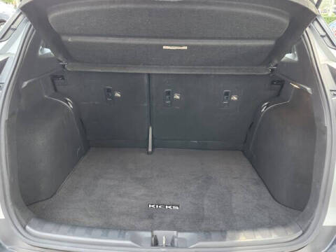 2019 Nissan Kicks SR