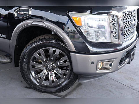 2017 Nissan Titan Platinum Reserve