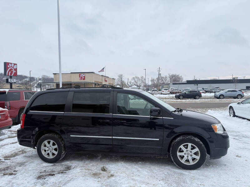 2010 Chrysler Town and Country Touring