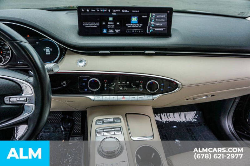 2022 Genesis GV70 2.5T Standard