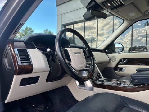 2020 Land Rover Range Rover P525 HSE