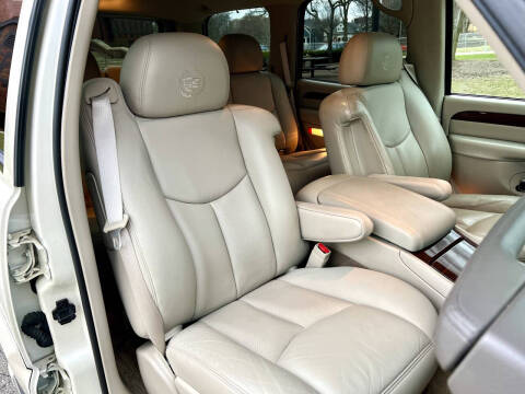 2003 Cadillac Escalade