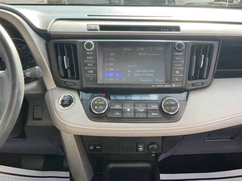 2017 Toyota RAV4 XLE