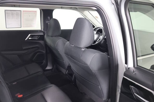 2024 Mitsubishi Outlander ES