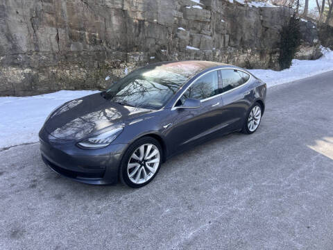 2018 Tesla Model 3 for sale at Bogie's Motors in Saint Louis MO