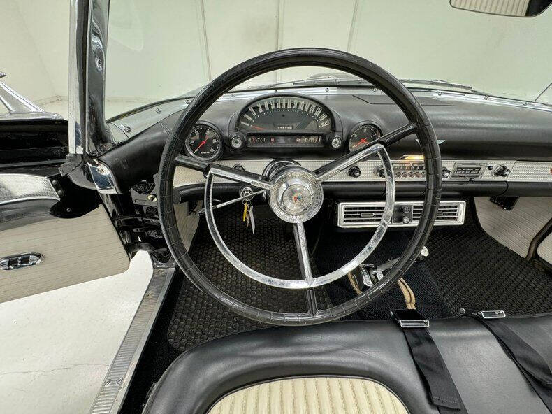 1956 Ford Thunderbird