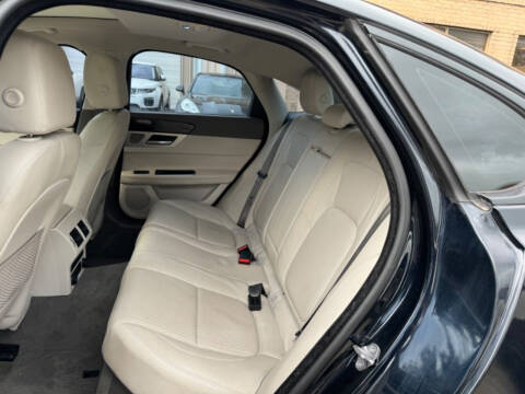 2016 Jaguar XF 35t Prestige