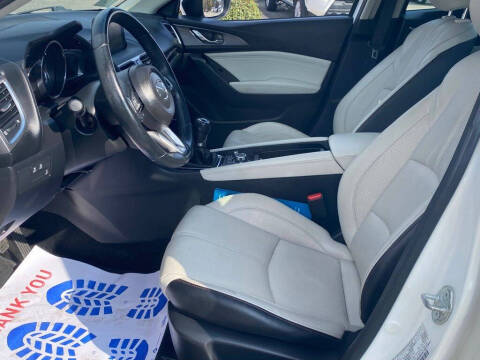 2018 Mazda MAZDA3 Grand Touring