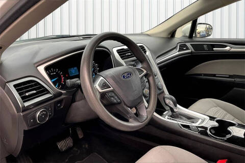 2016 Ford Fusion S