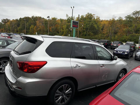 2018 Nissan Pathfinder SV