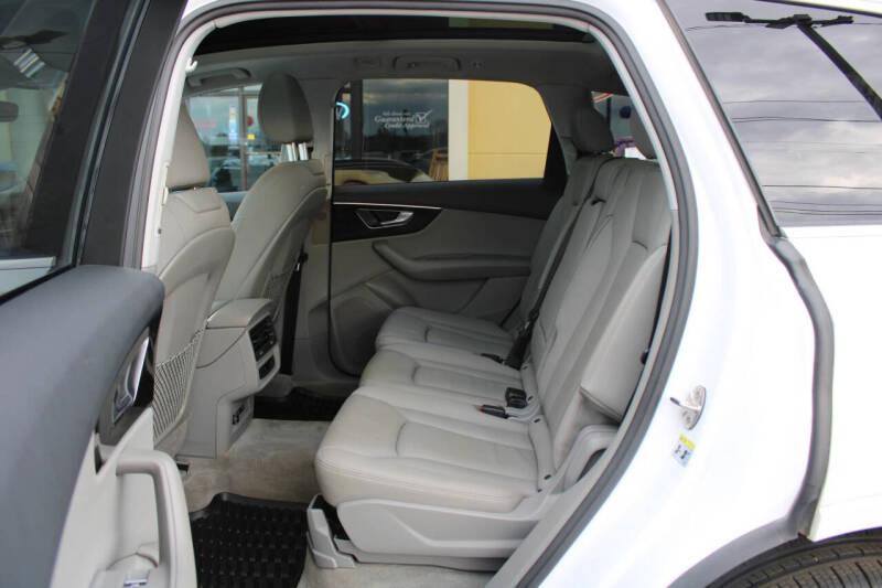 2021 Audi Q7 quattro Premium 55 TFSI