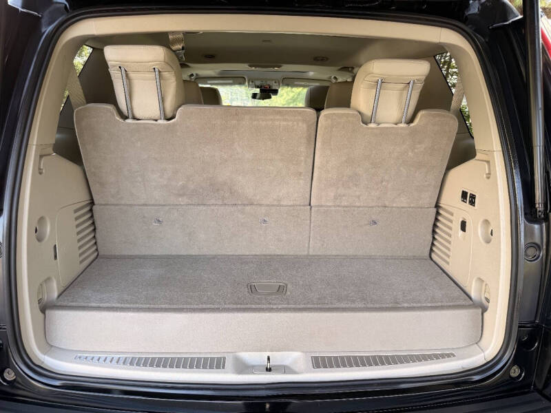 2017 Cadillac Escalade Luxury