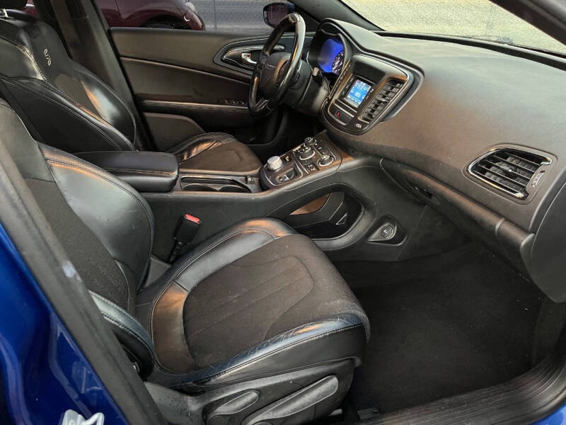 2015 Chrysler 200 S