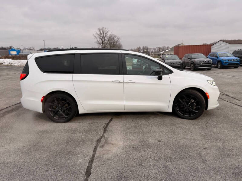 2025 Chrysler Pacifica Limited