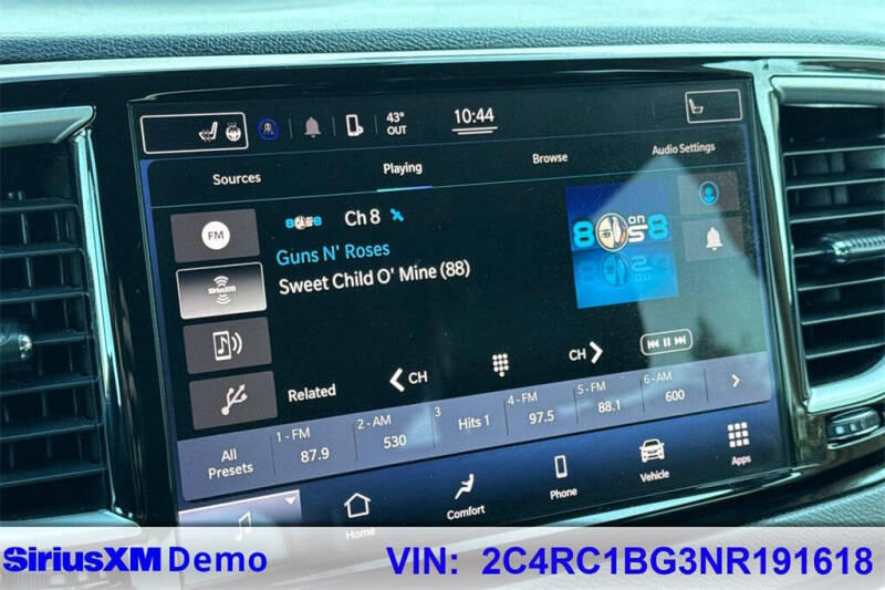 2022 Chrysler Pacifica Touring L