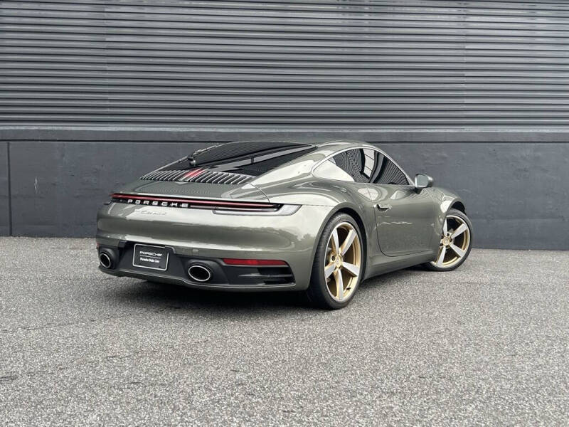 2022 Porsche 911 Carrera 4