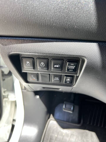 2016 Nissan Pathfinder SL