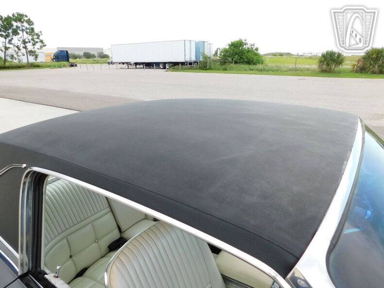 1966 Ford Thunderbird