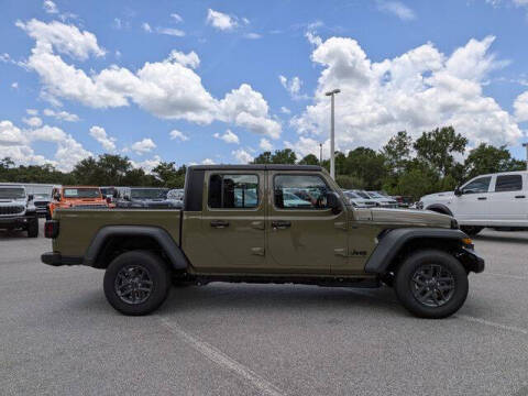 2026 Jeep Gladiator Sport