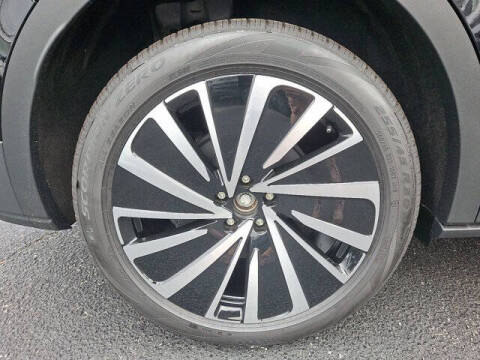 2025 Volkswagen ID.4 Pro