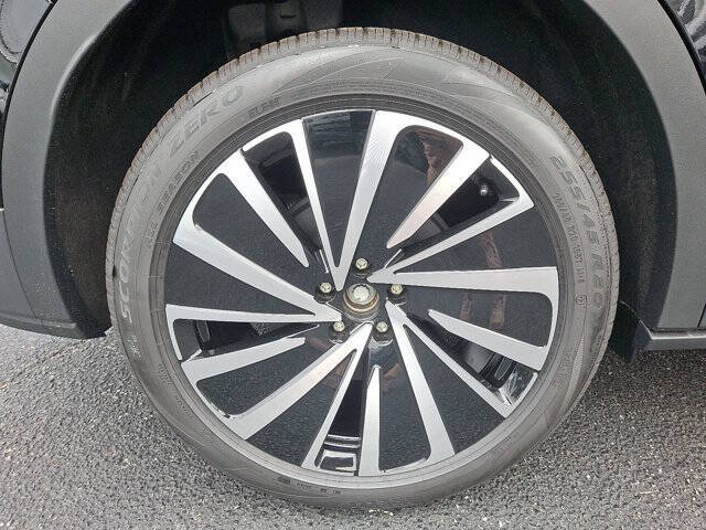 2025 Volkswagen ID.4 Pro