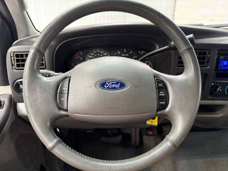 2003 Ford Excursion XLT