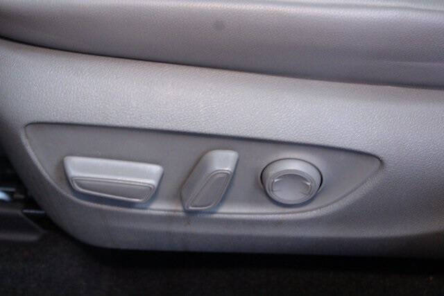 2024 Toyota Highlander Hybrid XLE