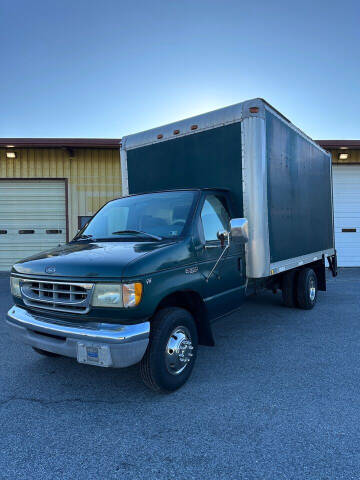 2002 Ford E-Series for sale at Suburban Auto Sales in Atglen PA