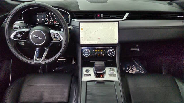 2022 Jaguar F-PACE SVR