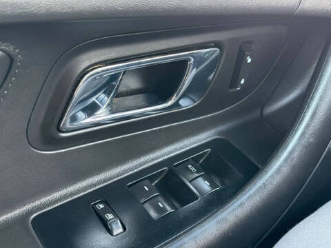 2011 Ford Taurus SEL