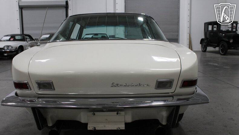 1964 Studebaker Avanti