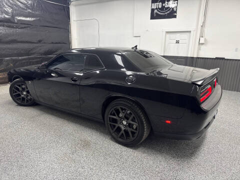 2016 Dodge Challenger 392 HEMI Scat Pack Shaker