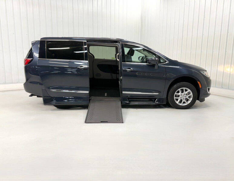 2020 Chrysler Pacifica Touring L