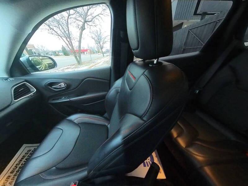 2020 Jeep Cherokee Trailhawk