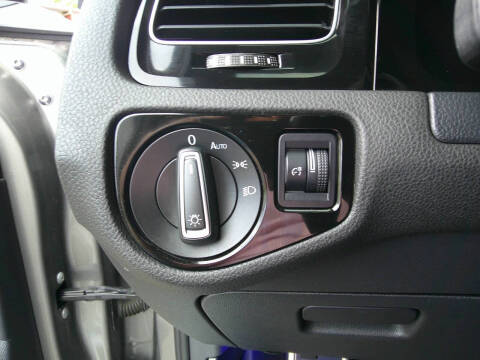 2016 Volkswagen Golf R 4Motion