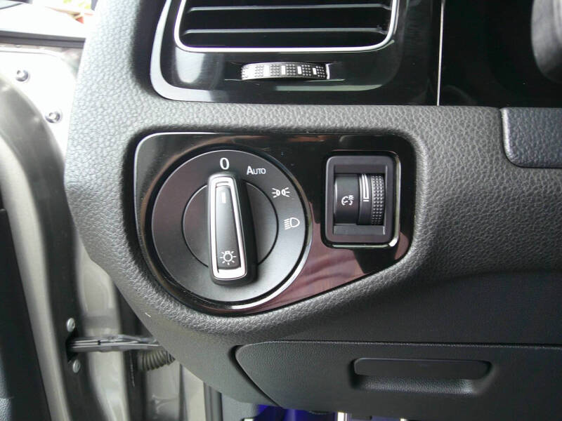 2016 Volkswagen Golf R 4Motion