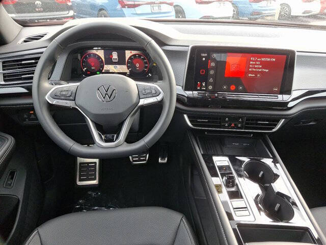 2025 Volkswagen Atlas Cross Sport SEL R-Line Black 4Motion