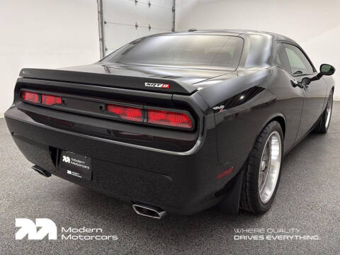 2009 Dodge Challenger SRT8
