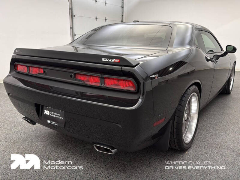 2009 Dodge Challenger SRT8