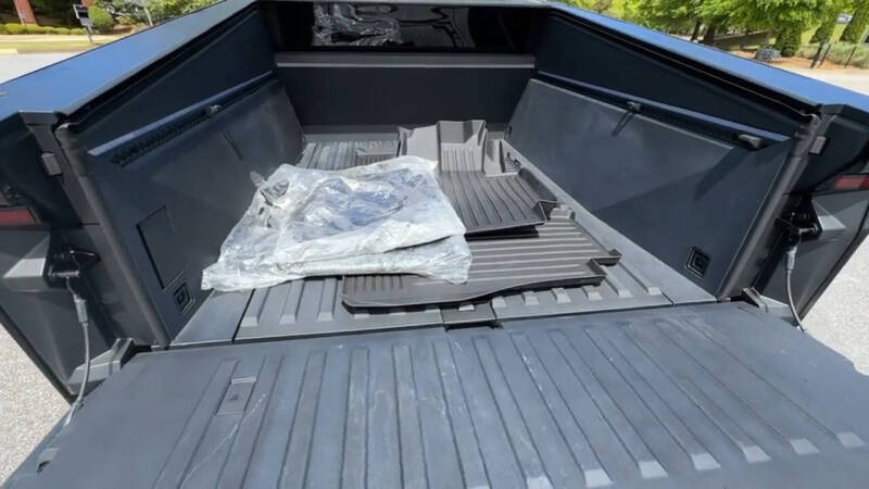 2024 Tesla Cybertruck