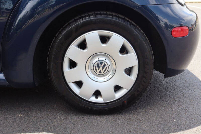 2003 Volkswagen New Beetle GL