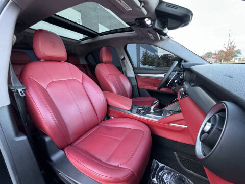 2018 Alfa Romeo Stelvio Sport