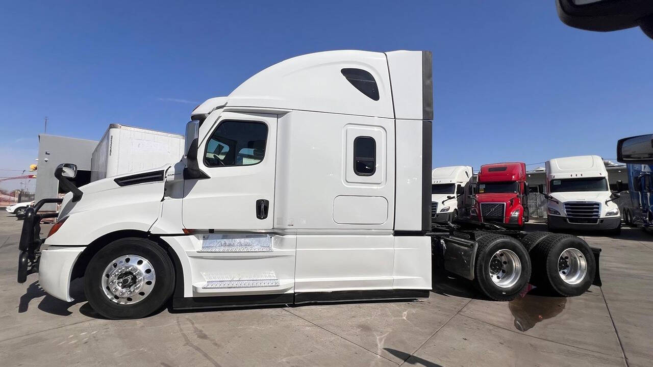 2023 Freightliner Cascadia for sale at KING TRUCK TRAILER SALES in Bakersfield, CA