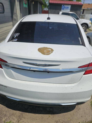 2011 Chrysler 200 LX