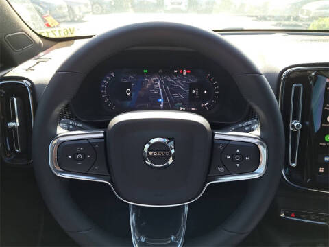 2026 Volvo XC40 B5 Ultra Black Edition