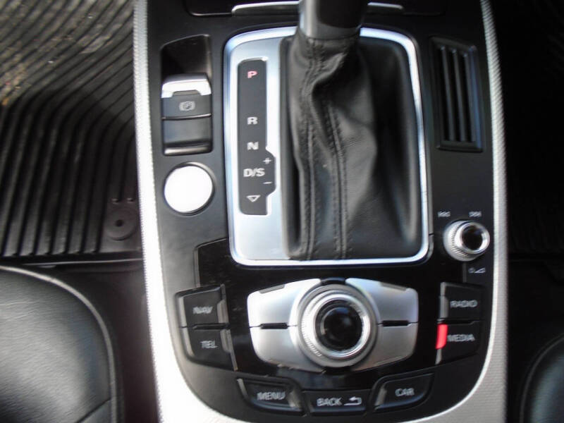 2015 Audi A4 2.0T quattro Premium Plus