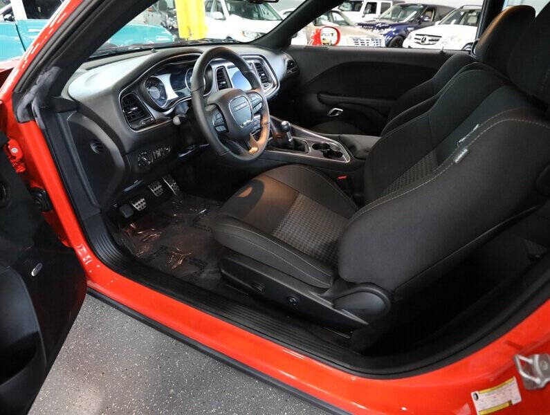 2018 Dodge Challenger 392 HEMI Scat Pack Shaker
