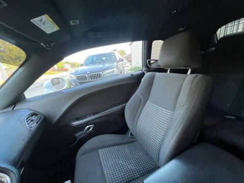 2019 Dodge Challenger SXT